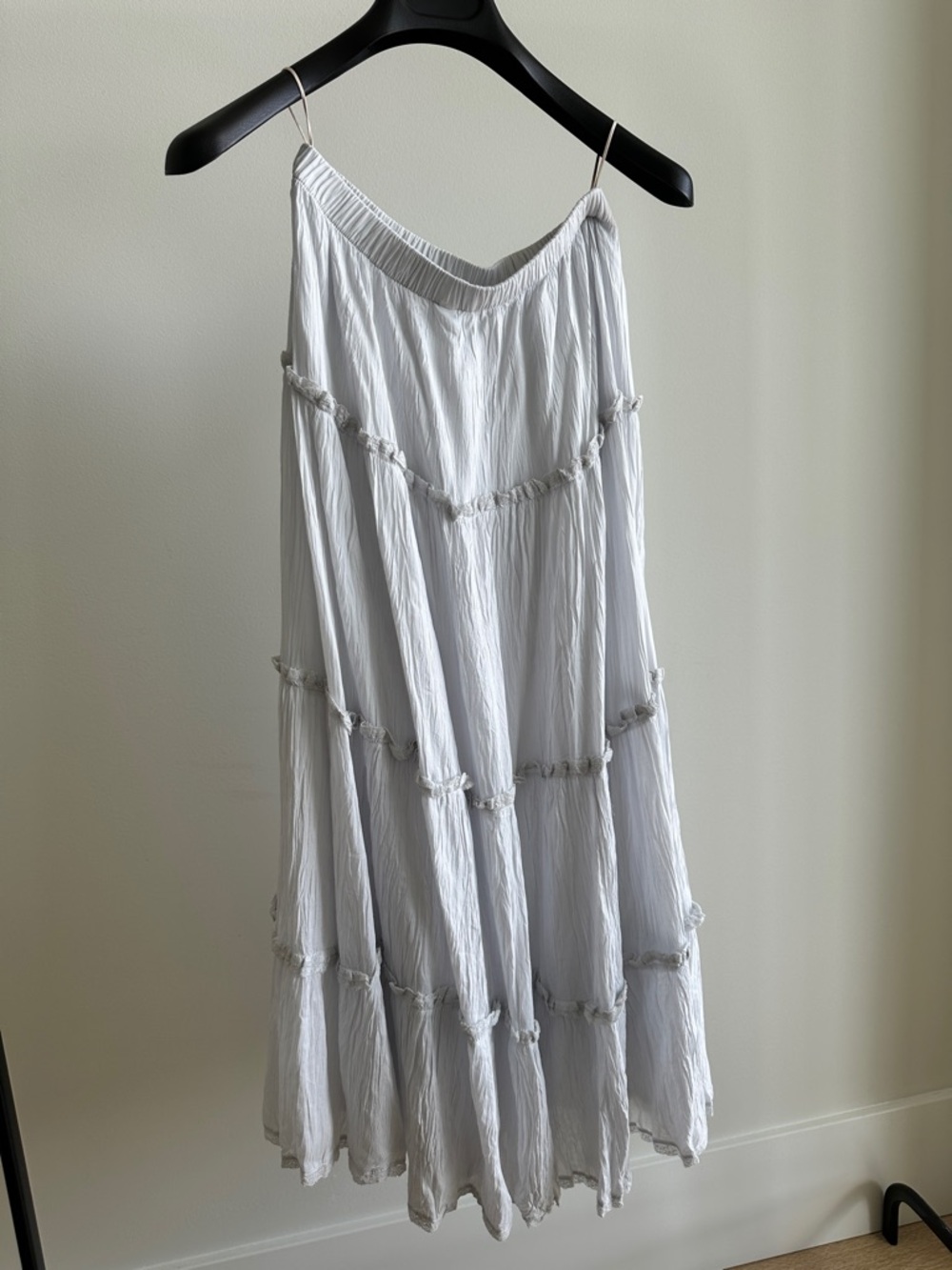 Aritzia White Tiered Midi Skirt